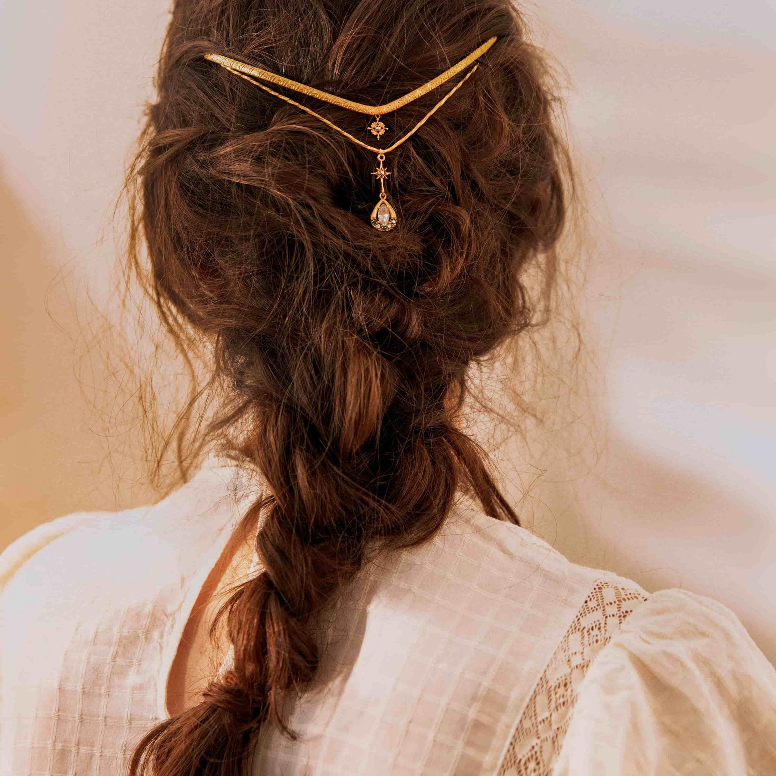 Tiara Trasera Époque´23