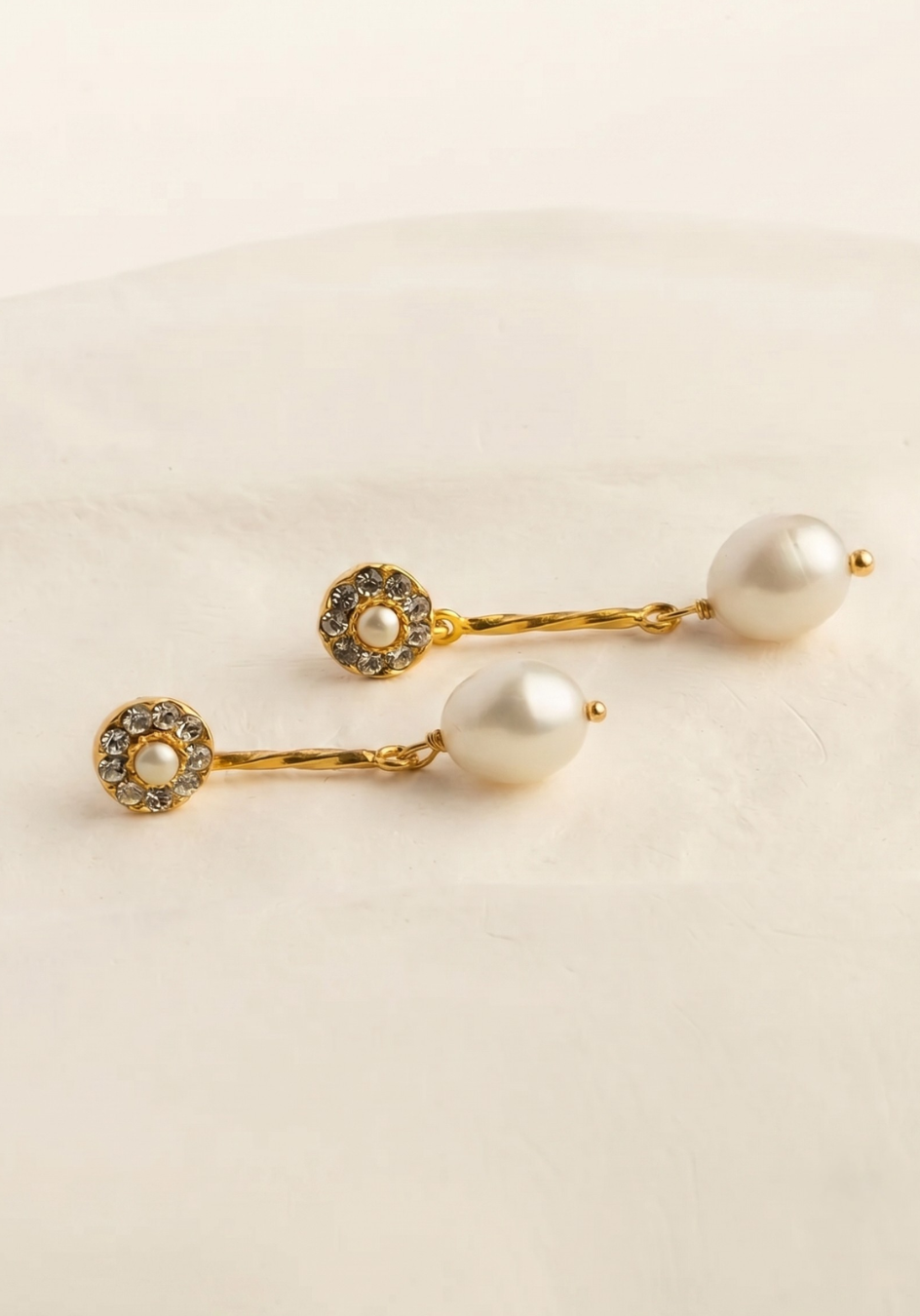 Anne Pearl Earrings